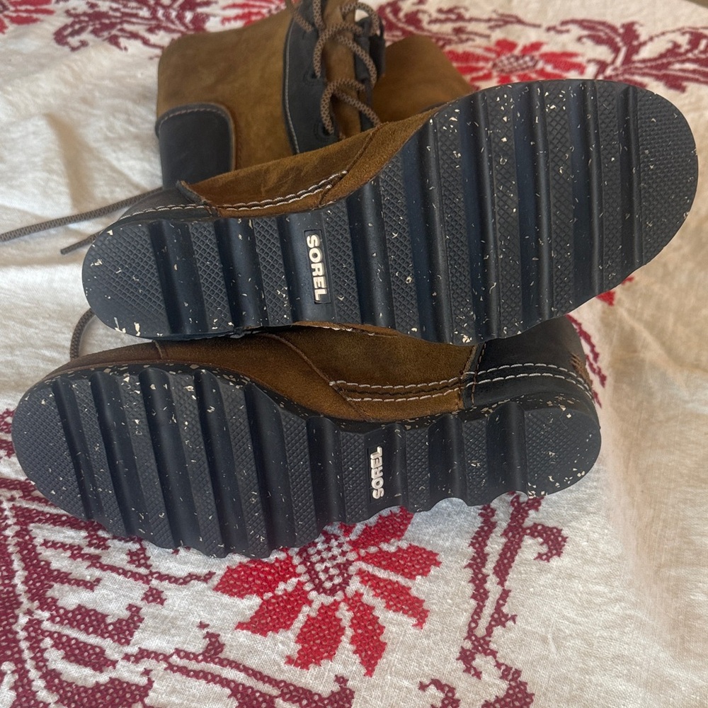 Sorel Cate The Great Brown and Black Lace-Up Wedge Boots - Picture 7 of 7